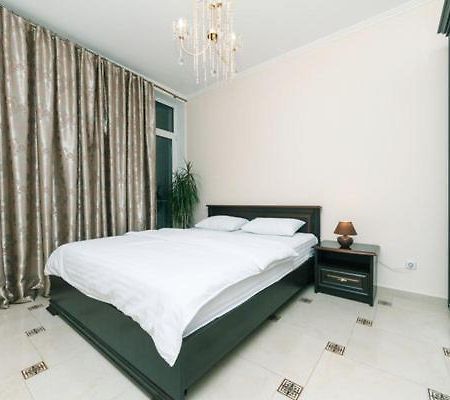 Lux Apartment, Comfort Town, Киев Экстерьер фото